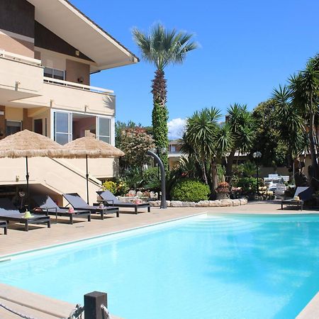 אנזיו Resort La Magnolia מראה חיצוני תמונה