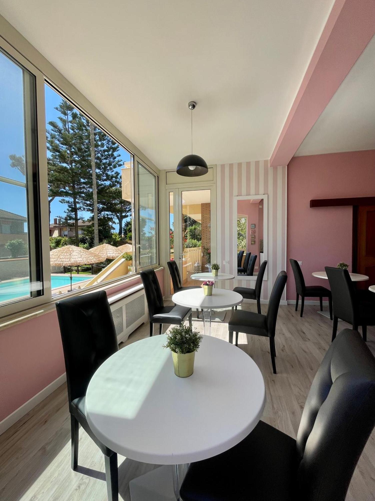 אנזיו Resort La Magnolia מראה חיצוני תמונה