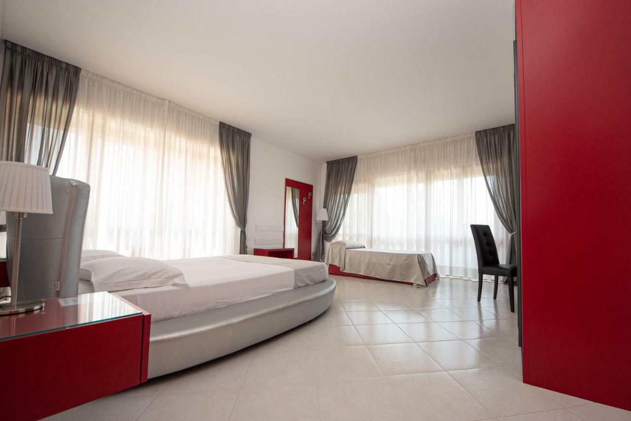 אנזיו Resort La Magnolia מראה חיצוני תמונה